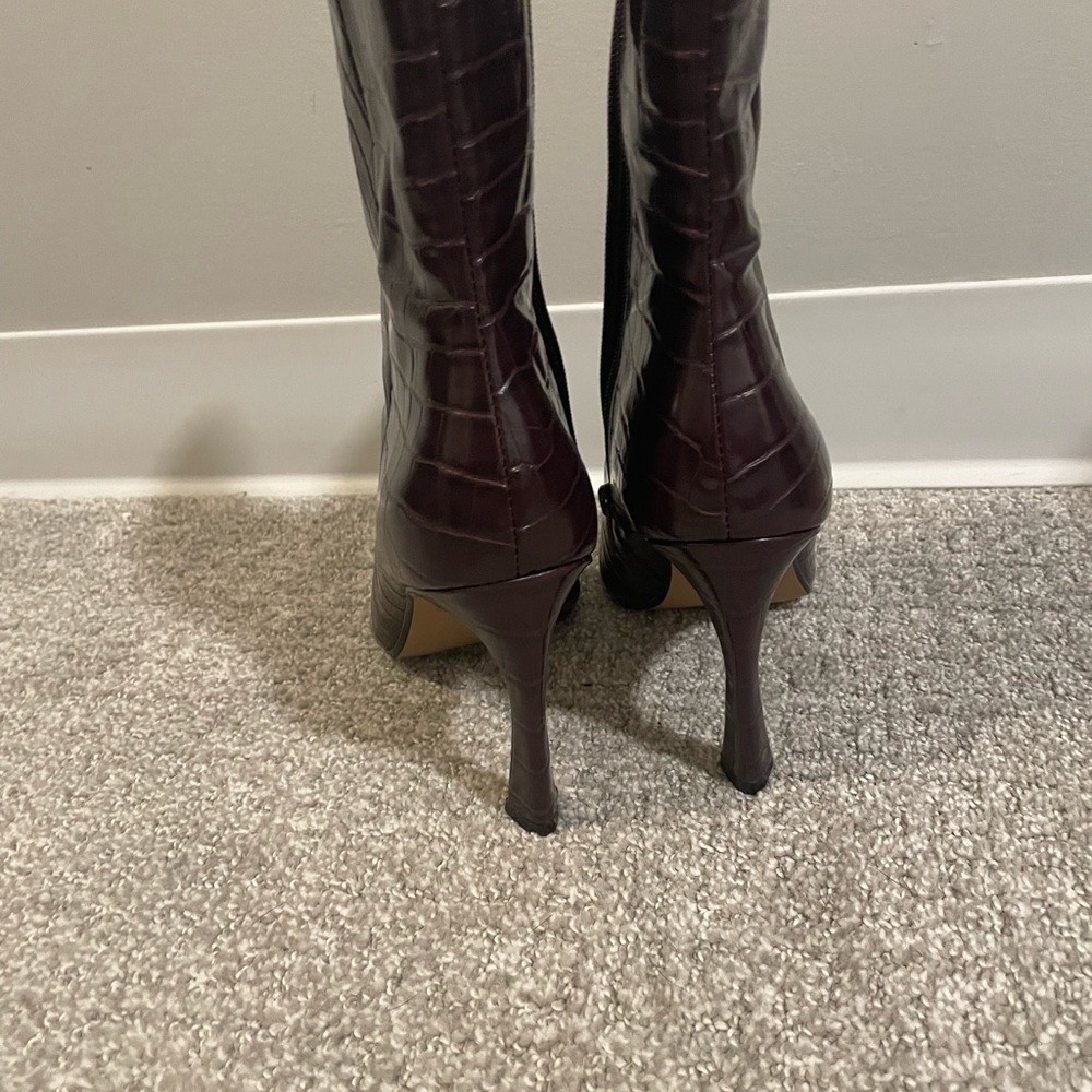 Express Dark Brown Croc-Embossed Heeled Boots - Picture 4 of 5